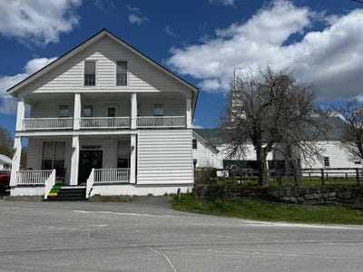 /international/us/374-corinth-topsham-road-topsham-vt-110107875442/