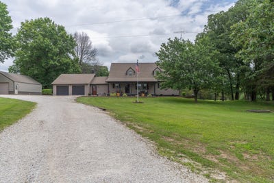 /international/us/1537-county-road-2375-moberly-mo-110108744398/