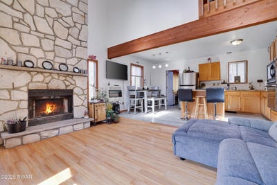 /international/us/1239-mink-trail-bushkill-pa-110098565690/