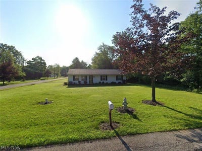 /international/us/7535-hickory-road-oakwood-village-oh-110106028338/