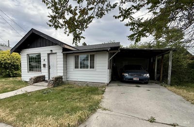 /international/us/6-n-fairview-st-nampa-id-110120419741/