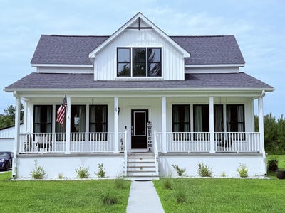 /international/us/109-dotson-street-harleyville-sc-110108442419/