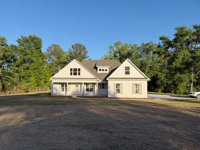/international/us/13-stillwaters-lane-hamilton-ga-110108058402/