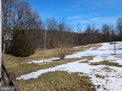 /international/us/108b-king-lot-kingwood-wv-110105470397/