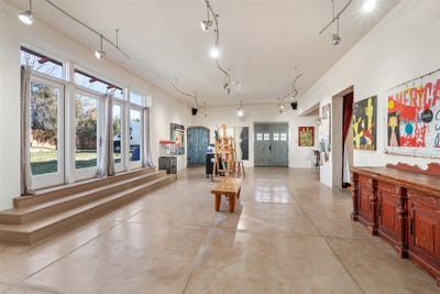 /international/us/12-la-vega-galisteo-nm-110105075179/