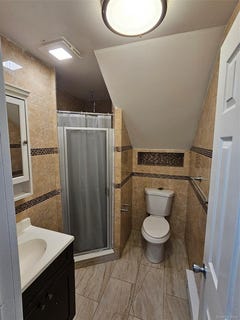 /international/us/16-monticello-street-monticello-ny-110108472995/