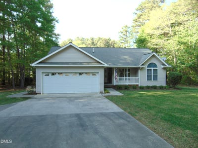 /international/us/10249-state-route-903-bracey-va-110107230687/