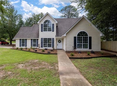 /international/us/101-lawson-road-daphne-al-110108411044/