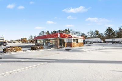 /international/us/376-n-3rd-avenue-fruitport-mi-110104903998/