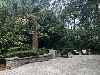 /international/us/133-arrow-road-10-hilton-head-island-sc-110120553264/