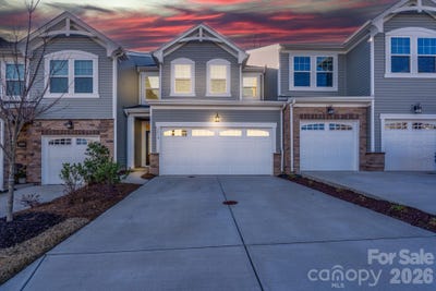 /international/us/2418-heathcliff-trail-fort-mill-sc-110107308719/
