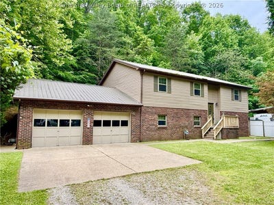 /international/us/1432-new-hope-road-elkview-wv-110108438714/
