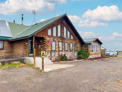 /international/us/7526-county-road-50-center-co-110120562136/