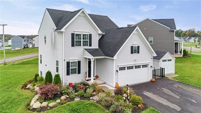 /international/us/275-longleaf-lane-macedon-ny-110120562953/
