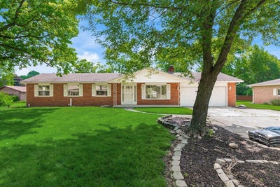 /international/us/5166-southern-grove-drive-grove-city-oh-110100160321/