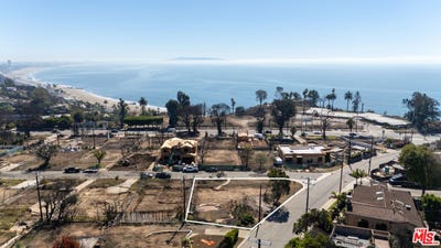 /international/us/16957-livorno-dr-pacific-palisades-ca-110110192031/