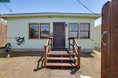 /international/us/2370-pine-ave-richmond-ca-110109160605/?lang=id