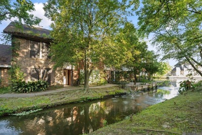 /international/us/2431-aubin-ln-baton-rouge-la-110107804195/