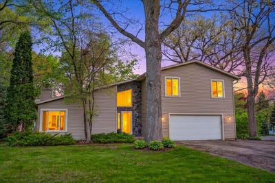 /international/us/4514-meadow-wood-circle-deforest-wi-110107828301/