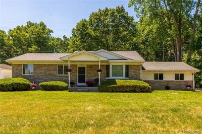 /international/us/13390-cogswell-street-romulus-mi-110108707906/