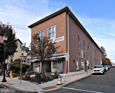 /international/us/601-w-market-street-perkasie-pa-110103381589/