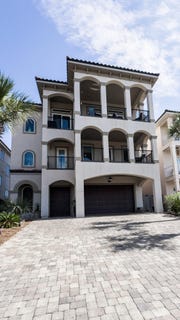 /international/us/235-la-valencia-circle-panama-city-beach-fl-110101125602/