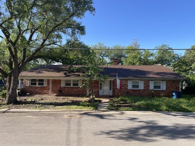 /international/us/201-w-gilmer-street-big-sandy-tx-110098928460/