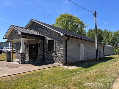 /international/us/3866-e-nc-27-highway-iron-station-nc-110107964072/