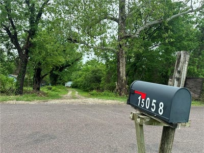 /international/us/15058-166th-street-bonner-springs-ks-110108239632/