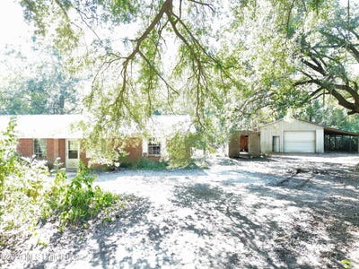 /international/us/13709-wolf-ridge-road-moss-point-ms-110120747069/