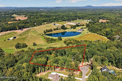 /international/us/badin-lane-asheboro-nc-110120066495/