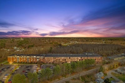 /international/us/96-old-colony-ave-taunton-ma-110108145177/