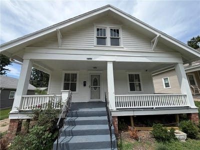/international/us/2907-felix-street-st-joseph-mo-110108345084/