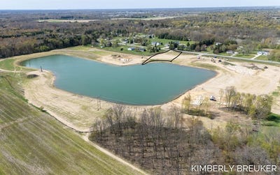 /international/us/fillmore-lot-e-allendale-mi-110110275810/