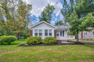/international/us/6504-som-center-road-solon-oh-110108363131/