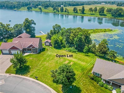 /international/us/31414-maria-avenue-lindstrom-mn-110100925492/