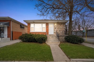 /international/us/3700-w-76th-place-chicago-il-110107658386/