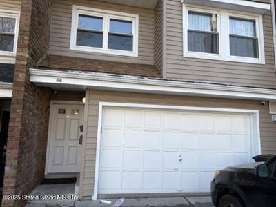 /international/us/56-whitaker-place-staten-island-ny-110107856151/