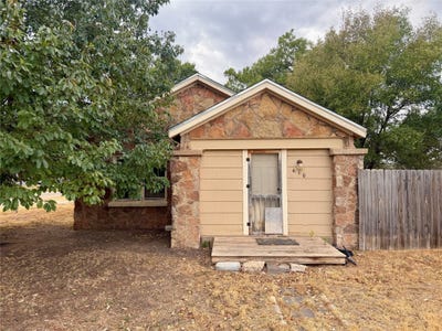 /international/us/610-8th-street-hawley-tx-110110371343/