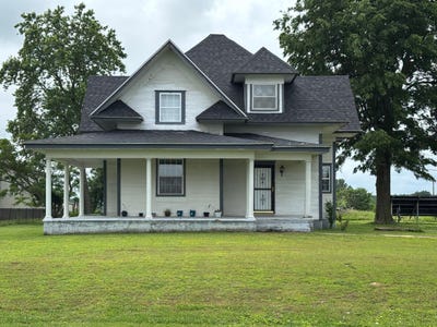 /international/us/2258-e-buffalo-street-bolivar-mo-110104825086/