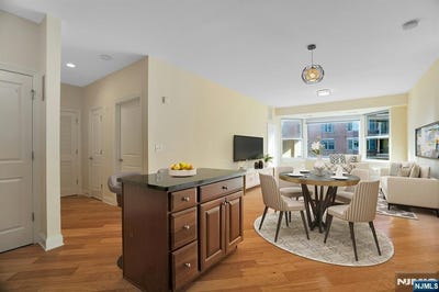/international/us/20-ave-at-port-imperial-310-west-new-york-nj-110101538943/?lang=en