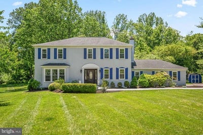 /international/us/8-millcreek-lane-malvern-pa-110108497524/