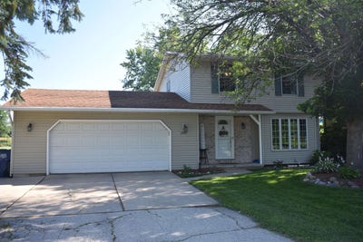 /international/us/2407-bluestone-place-green-bay-wi-110101295109/