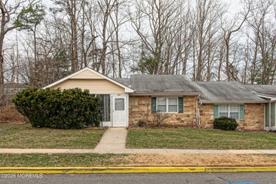 /international/us/31-a-poinsettia-court-lakewood-nj-110106550801/