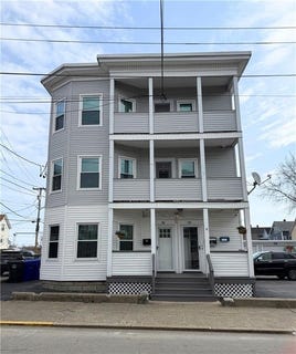 /international/us/53-hadwin-street-central-falls-ri-110106433106/