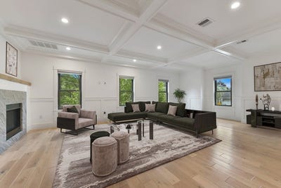 /international/us/126-central-st-2-somerville-ma-110100379962/