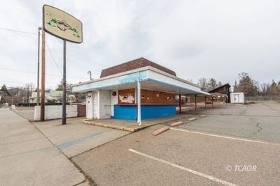 /international/us/1081-main-st-weaverville-ca-110098194600/