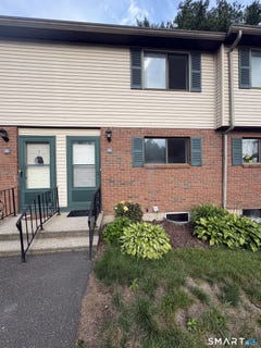 /international/us/39-horton-hill-road-naugatuck-ct-110109112887/