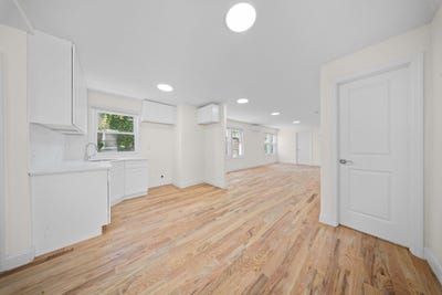 /international/us/119-47-191-st-saint-albans-ny-110099204399/
