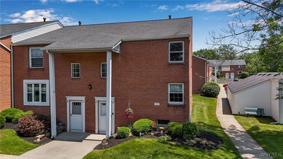 /international/us/3907-bowen-road-lancaster-ny-110100123585/